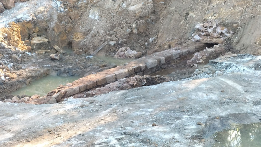 Travaux brêche dans le bief Briennon Artaix-Melay