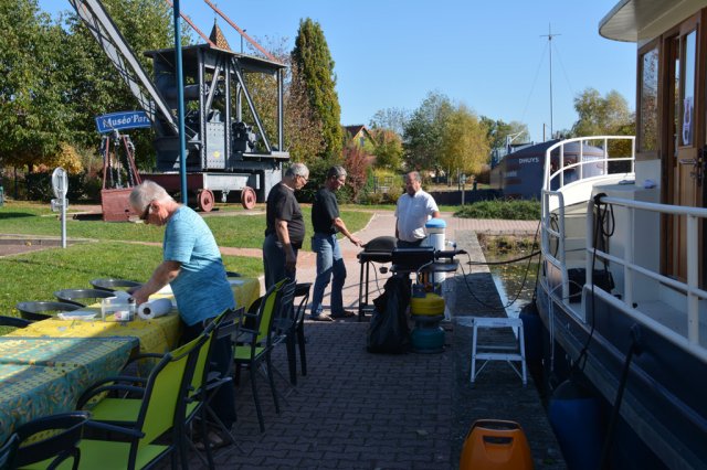 Repas et pétanque 18 octobre 2017 - 04