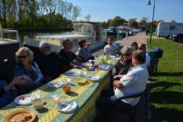 Repas et pétanque 18 octobre 2017 - 15