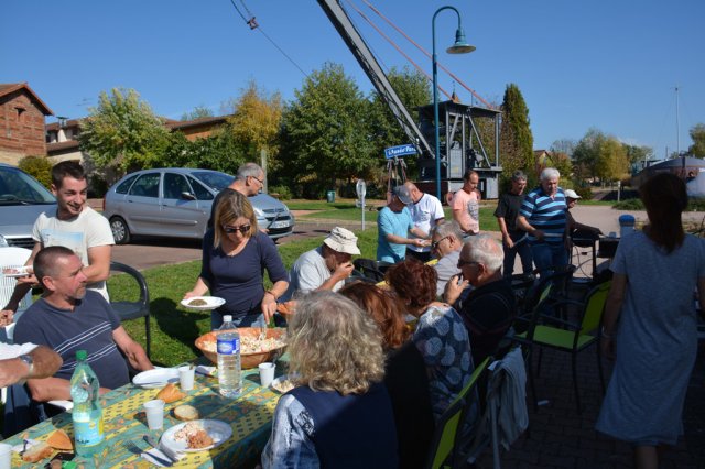 Repas et pétanque 18 octobre 2017 - 21